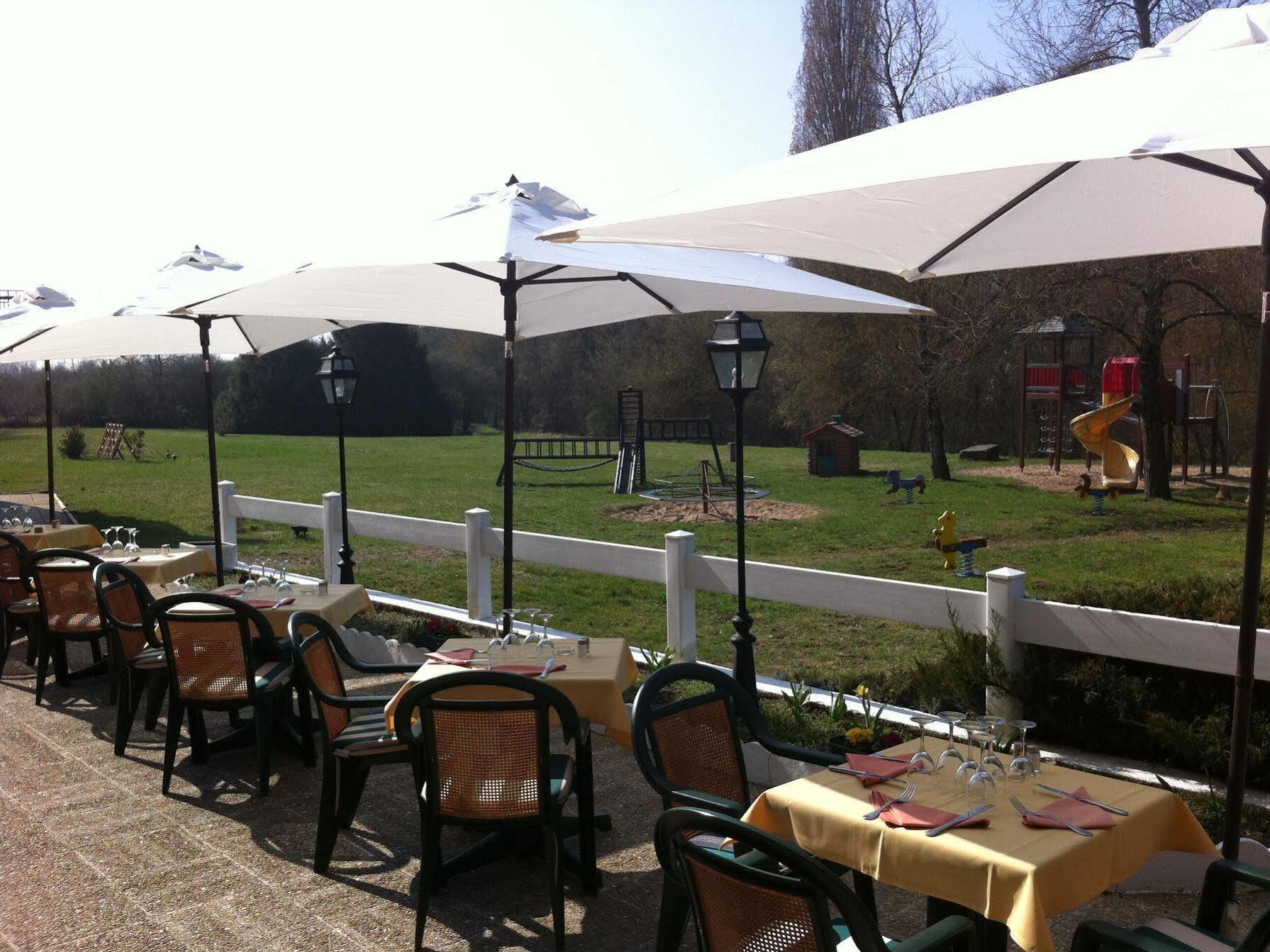 Hotel Restaurant Le Relais De Pouilly Eksteriør billede