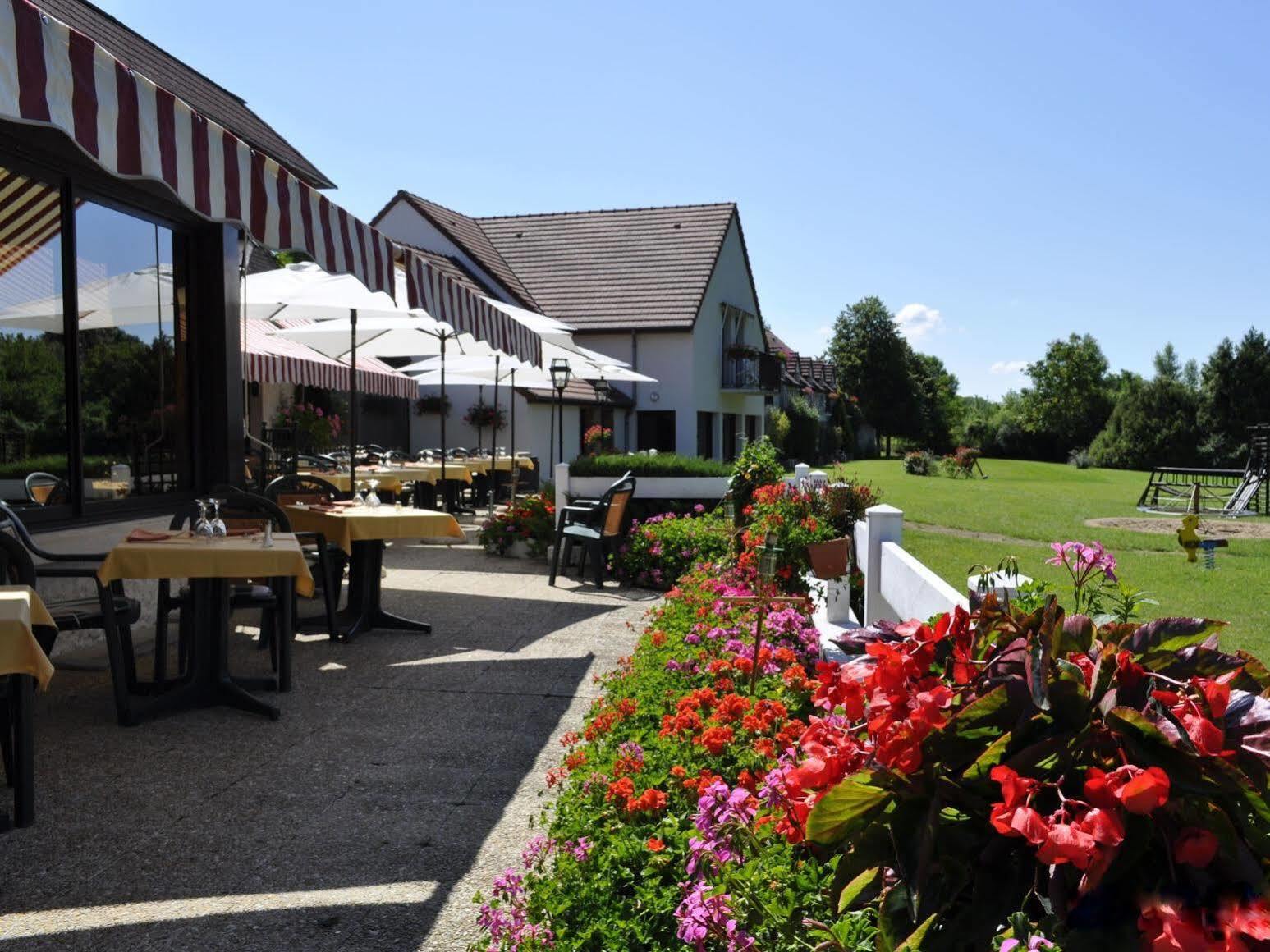 Hotel Restaurant Le Relais De Pouilly Eksteriør billede